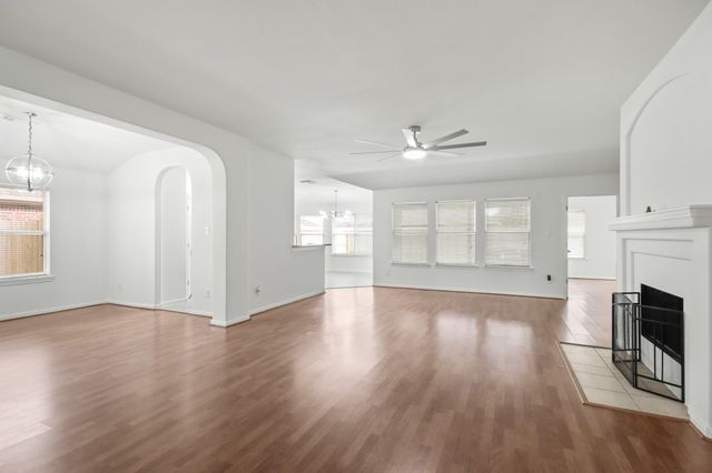 9410 Lakeway View Lane, Humble, TX 77396