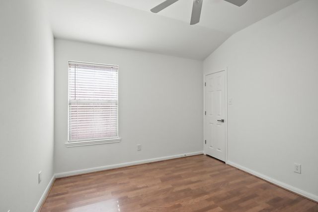 9410 Lakeway View Lane, Humble, TX 77396