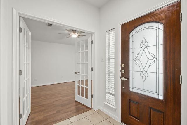 9410 Lakeway View Lane, Humble, TX 77396