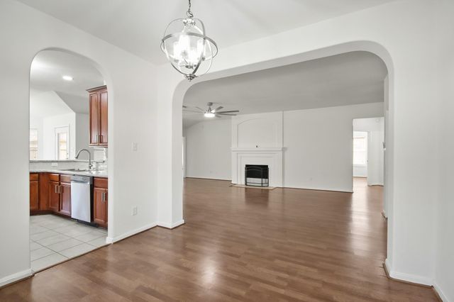 9410 Lakeway View Lane, Humble, TX 77396