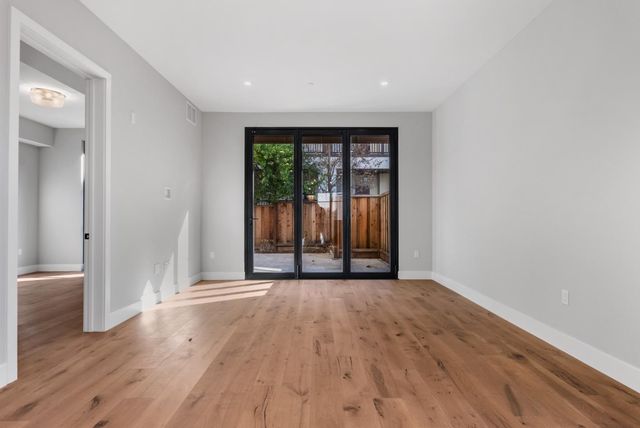 225 Hope Street, Mountain View, CA 94041