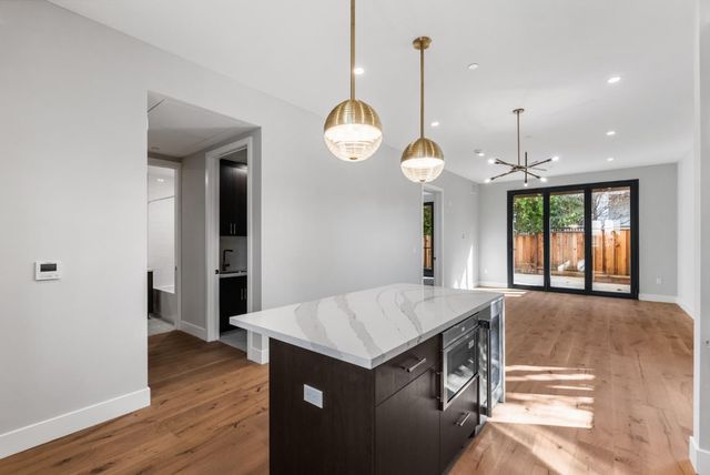 225 Hope Street, Mountain View, CA 94041