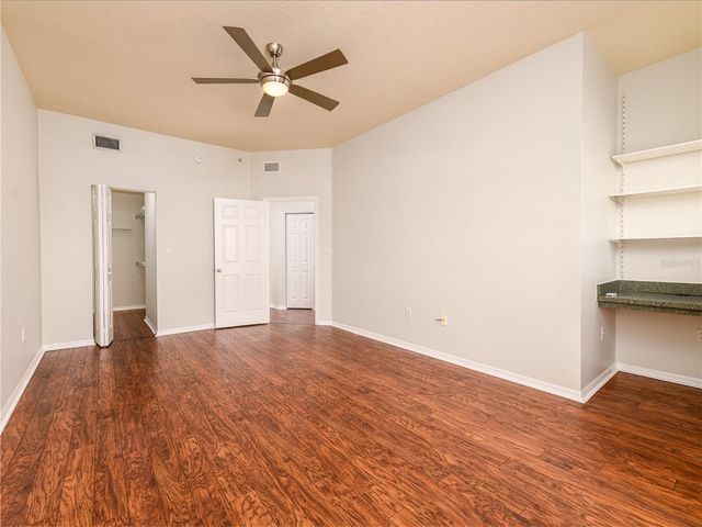 112 BEACH HAVEN LANE 112, Tampa, FL 33609