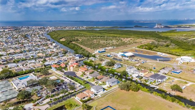 523 TREVISO DRIVE, Apollo Beach, FL 33572