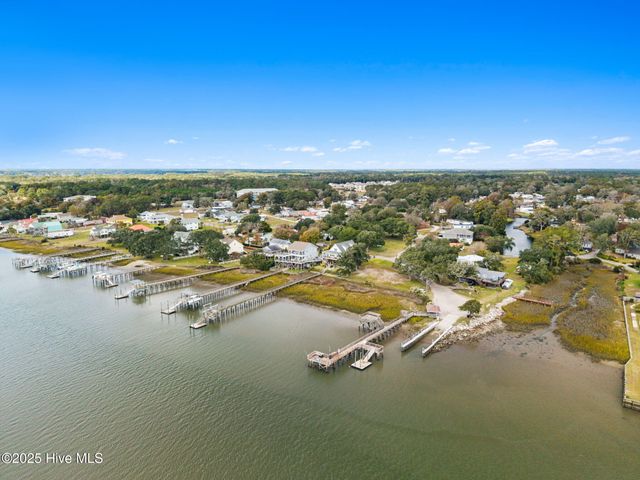 3208 Springdale Avenue SW, Supply, NC 28462