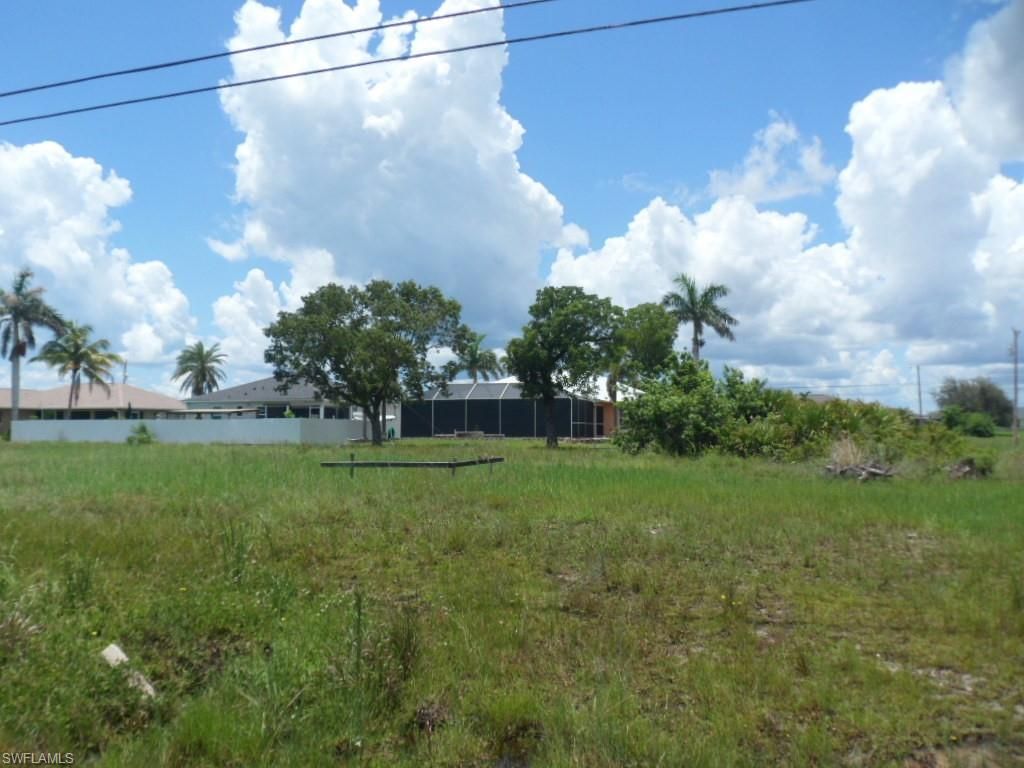 2847 Embers PKWY W, Cape Coral, FL 33993