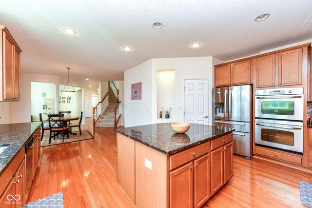 11391 Zanardi Court, Zionsville, IN 46077