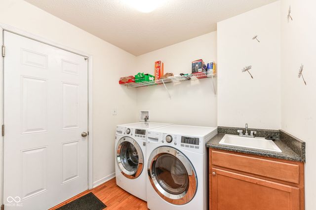 11391 Zanardi Court, Zionsville, IN 46077