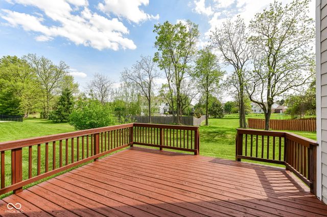 11391 Zanardi Court, Zionsville, IN 46077
