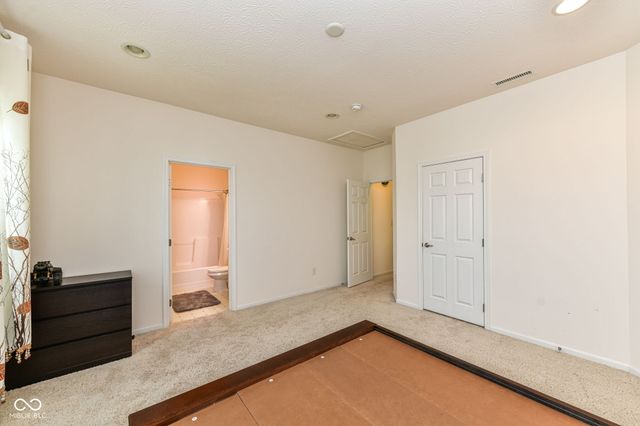 11391 Zanardi Court, Zionsville, IN 46077