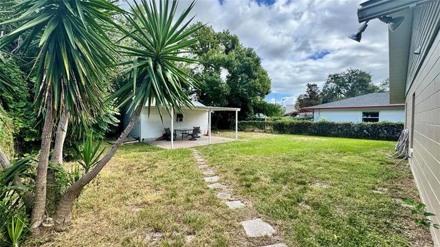 1010 ORANGE AVENUE, Tavares, FL 32778