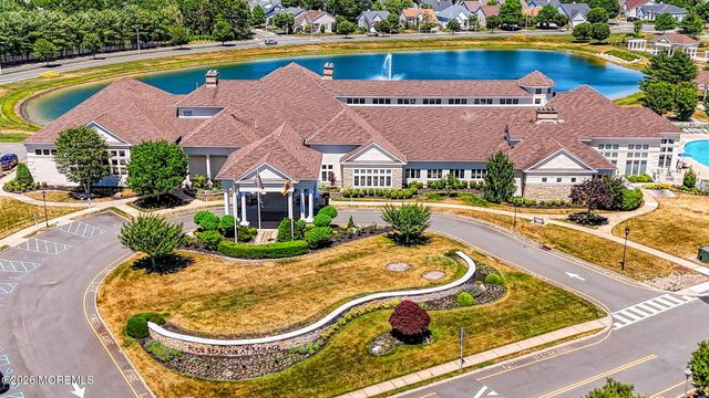 20 Valley Stream Place, Barnegat, NJ 08005