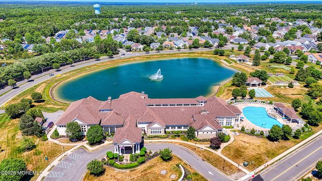 20 Valley Stream Place, Barnegat, NJ 08005