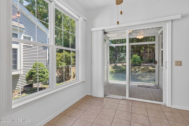 20 Valley Stream Place, Barnegat, NJ 08005