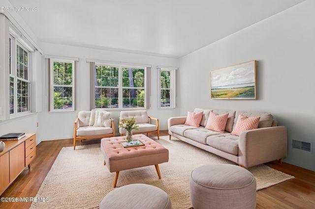 20 Valley Stream Place, Barnegat, NJ 08005