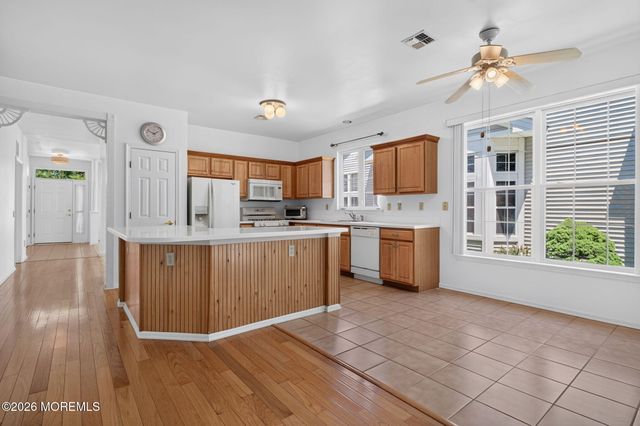 20 Valley Stream Place, Barnegat, NJ 08005