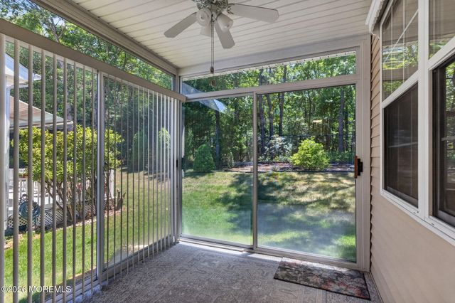 20 Valley Stream Place, Barnegat, NJ 08005