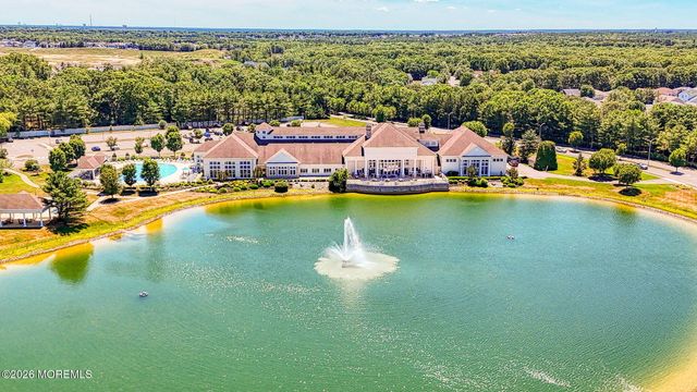 20 Valley Stream Place, Barnegat, NJ 08005