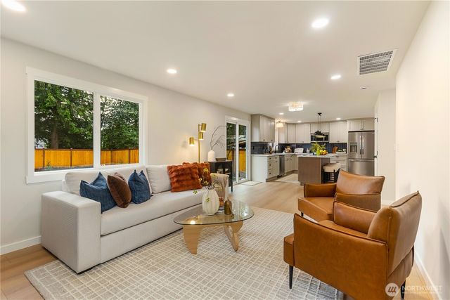 4709 NE 18th Street, Renton, WA 98059