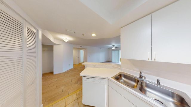 4187 N Haverhill Road 503, West Palm Beach, FL 33417