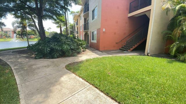 4187 N Haverhill Road 503, West Palm Beach, FL 33417