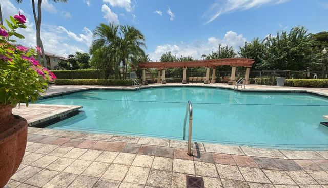 4187 N Haverhill Road 503, West Palm Beach, FL 33417