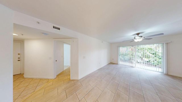 4187 N Haverhill Road 503, West Palm Beach, FL 33417