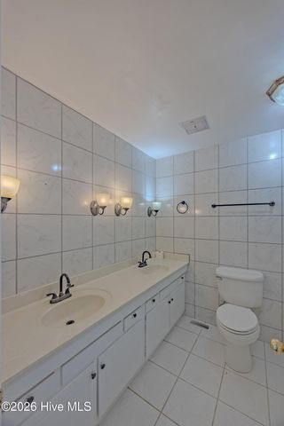 204 N Country Club Road, Kenansville, NC 28349