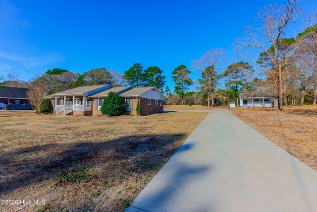 204 N Country Club Road, Kenansville, NC 28349