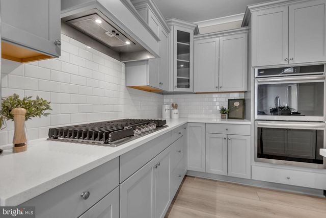 10722 GREAT LAKES PL, White Plains, MD 20695