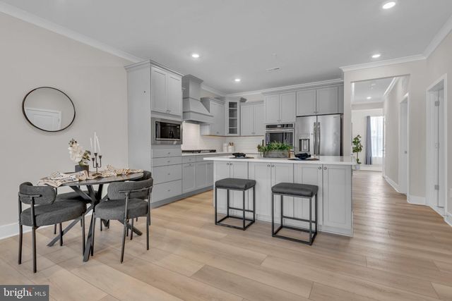 10722 GREAT LAKES PL, White Plains, MD 20695