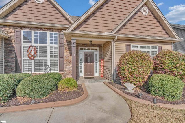 124 Dewfield Lane, Boiling Springs, SC 29316