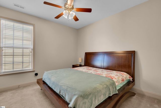 124 Dewfield Lane, Boiling Springs, SC 29316