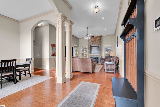 124 Dewfield Lane, Boiling Springs, SC 29316