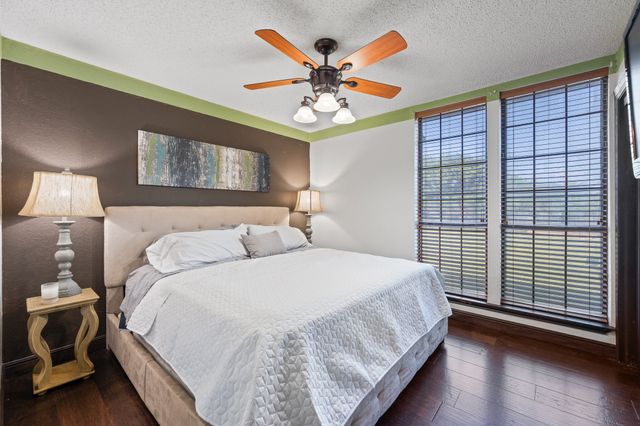 7500 Parker Drive E, Burleson, TX 76028