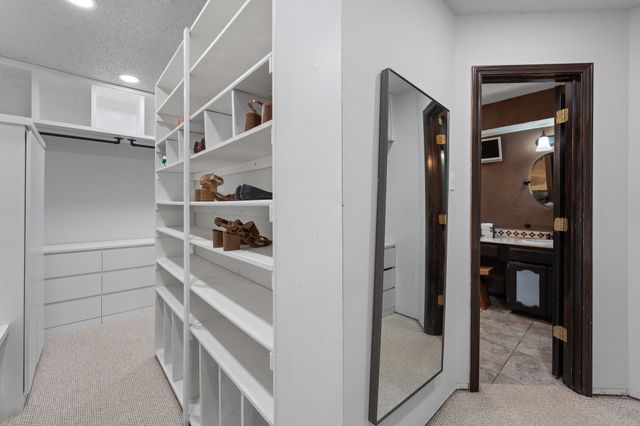 7500 Parker Drive E, Burleson, TX 76028