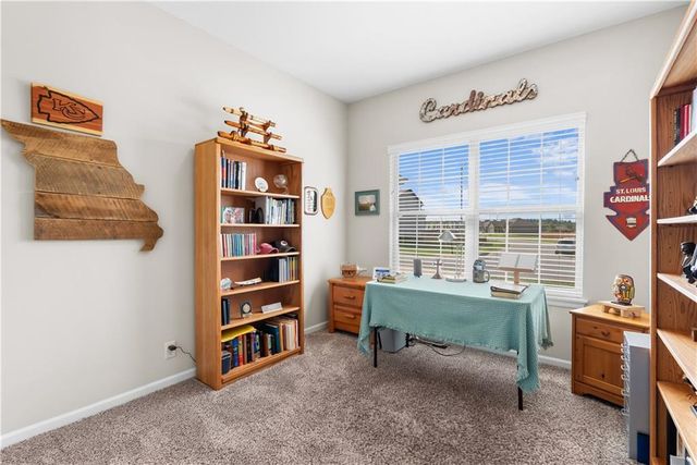1406 SW 8th Terrace, Oak Grove, MO 64075