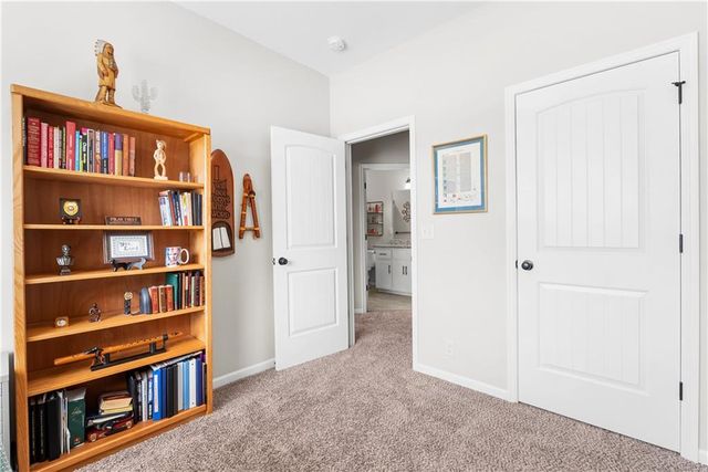 1406 SW 8th Terrace, Oak Grove, MO 64075