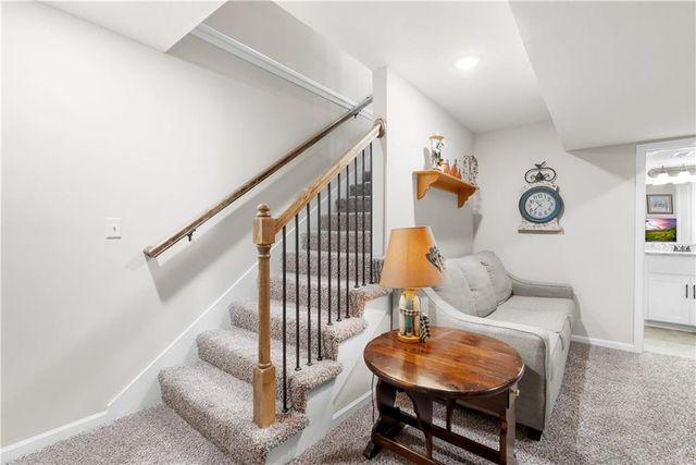 1406 SW 8th Terrace, Oak Grove, MO 64075