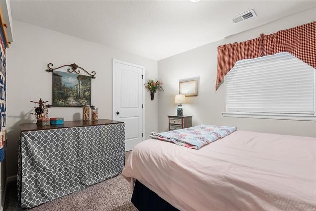 1406 SW 8th Terrace, Oak Grove, MO 64075