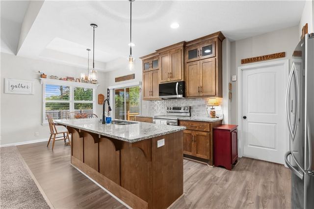 1406 SW 8th Terrace, Oak Grove, MO 64075