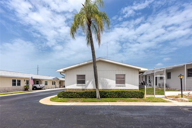 12400 PARK BOULEVARD 417, Seminole, FL 33772