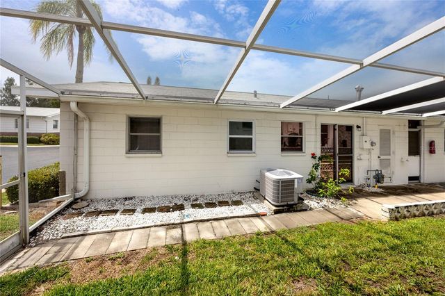 12400 PARK BOULEVARD 417, Seminole, FL 33772