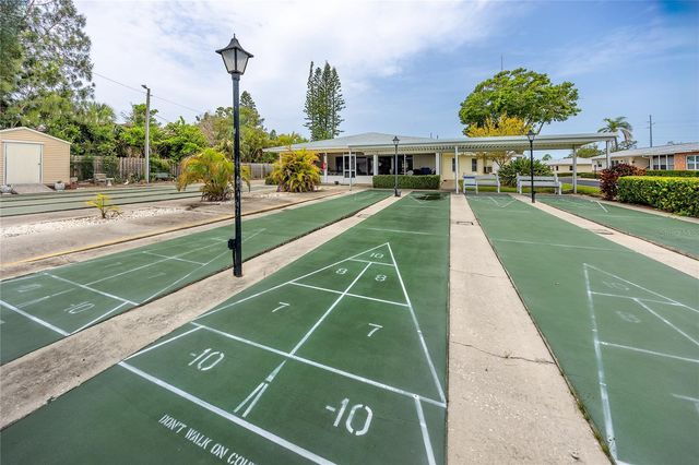 12400 PARK BOULEVARD 417, Seminole, FL 33772