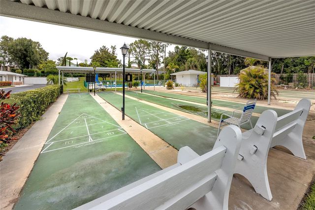 12400 PARK BOULEVARD 417, Seminole, FL 33772