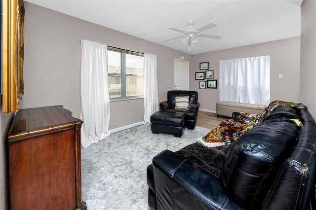 12400 PARK BOULEVARD 417, Seminole, FL 33772