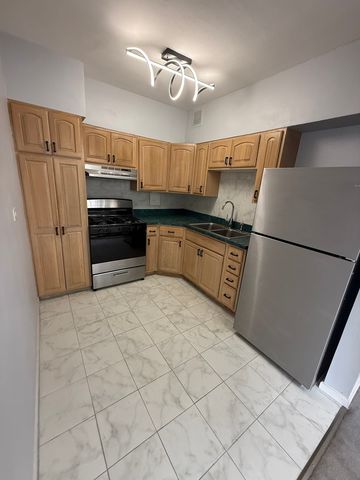 6700 S Paxton Avenue G2, Chicago, IL 60649
