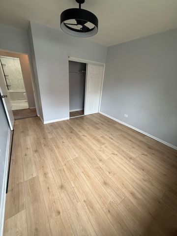 6700 S Paxton Avenue G2, Chicago, IL 60649