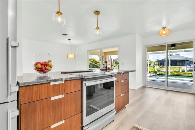 2839 VIA PALOMA DRIVE, Punta Gorda, FL 33950
