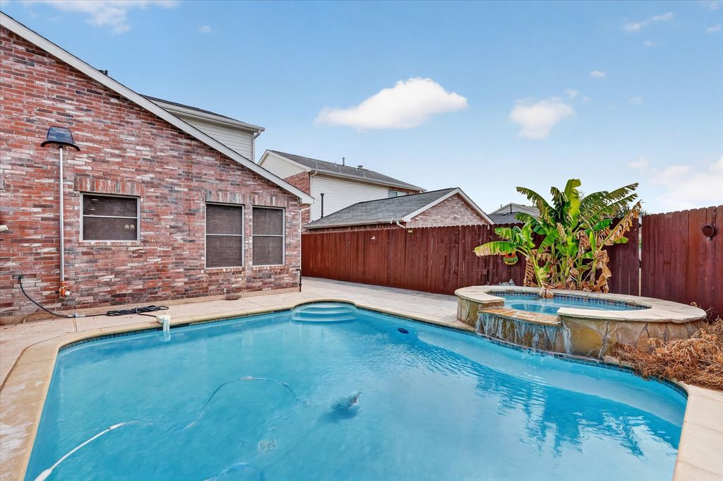4364 Onyx Drive, Carrollton, TX 75010 — photo 4